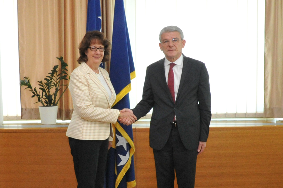 Zamjenik predsjedavajućeg Predstavničkog doma PSBiH Šefik Džaferović razgovarao s ambasadoricom SAD u našoj zemlji